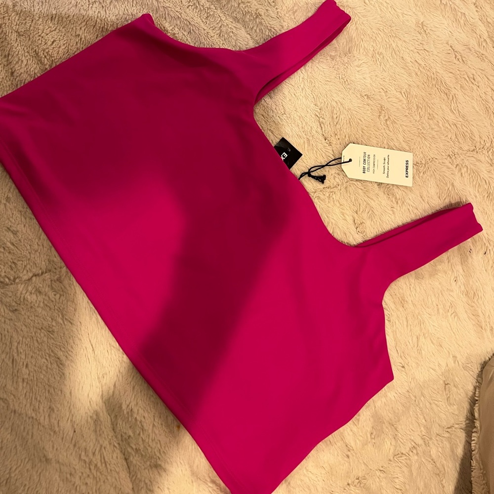 Express contour cropped top